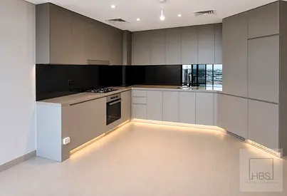 TYPE 05 | LAGOON LIVING | MBR SKYLINE VIEWS