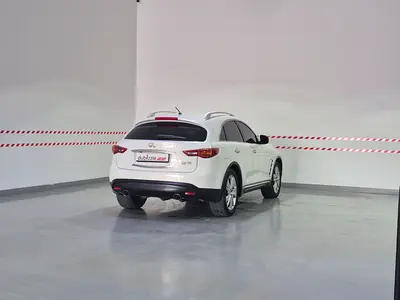 2016 Infiniti QX70 — фото 6