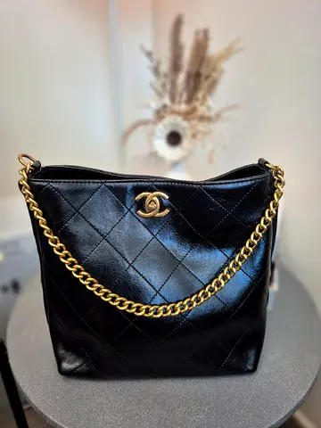 Black Quilted Leather Chanel Chain Shoulder Bag - Classic CC Logo