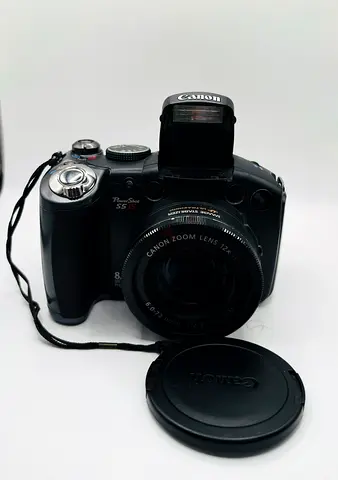 Canon PowerShot S5 IS 8MP Camera