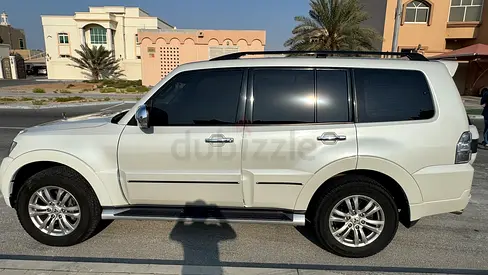 2020 Mitsubishi Pajero GLS GCC Specs