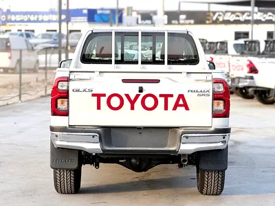 2026 Toyota HILUX — фото 5