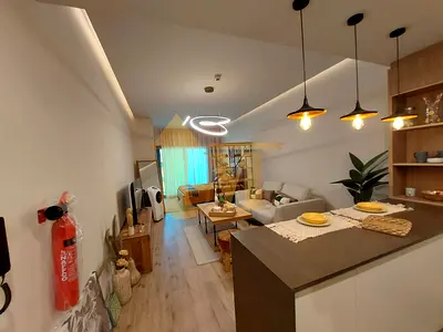 Fully Funished |Upgraded |Studio+ Balcony |Parking