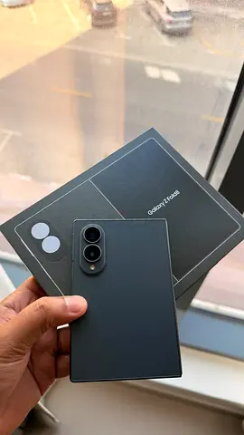 Samsung Galaxy Z Fold6 (Graphite) 512GB - Like New, Only 5 Days Use !!