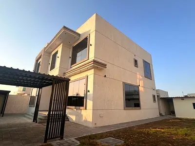 Luxury villa for rent 5 bedroom all master bedroom brand new first shifting big space parking inside