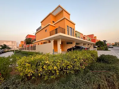 End Corner Unit | Fully Landscaped | Lagoon Access Nearby
