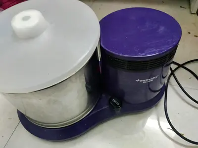 Used Super Chef Electric Grinder / Mixer - Small Kitchen Appliance