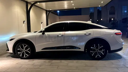 2023 Toyota Crown Platinum GCC Specs