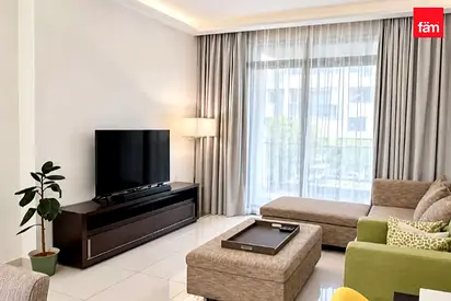 Fully Furnished | Bright Unit | Spacious Size