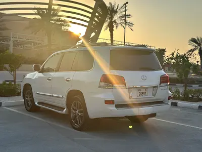 2015 Lexus LX-SERIES — фото 7