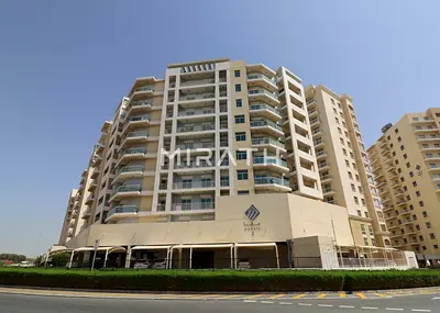Spacious 1BR | Balcony | Mazaya 2, Liwan