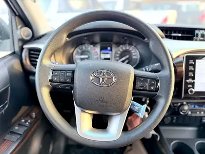 2026 Toyota HILUX — миниатюра 17