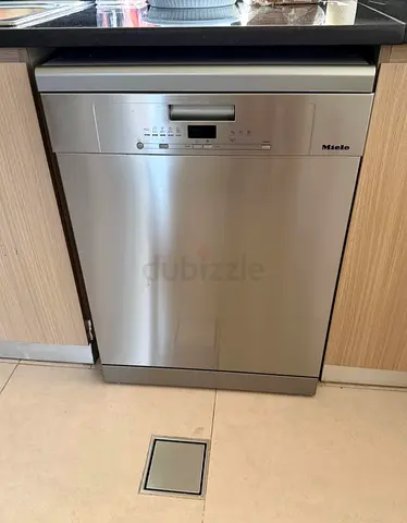 .Miele G 5000 SC Freestanding Three Rack Dishwasher 14 Place Settings Stainless Steel Body