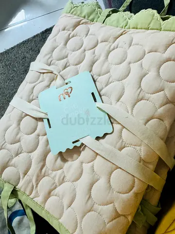 Quilted Pale Pink Crib Bumper with Ties — Good Condition
