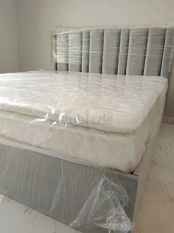 King size 180x200cm Bed with top pillow mattress. Same day delivery available