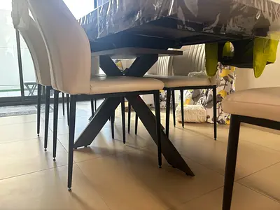Modern gray dining table with white chairs (set) - Good condition