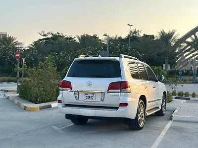 2015 Lexus LX-SERIES — фото 8