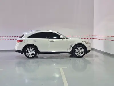 2016 Infiniti QX70 — фото 4