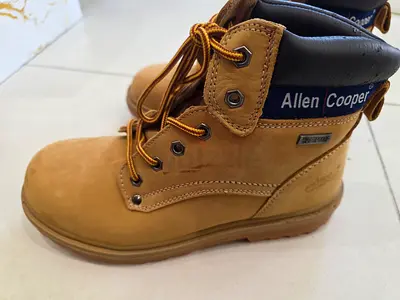 Allen Cooper Safety shoe boots size 42/8