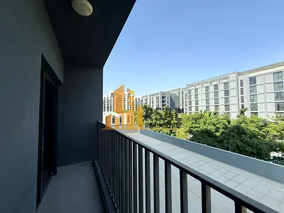 Luxurious spacious 1 bedroom apartment// close kitchen// balcony // Ready to move