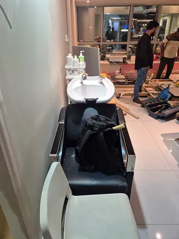 Salon backwash shampoo chair with basin - good condition
