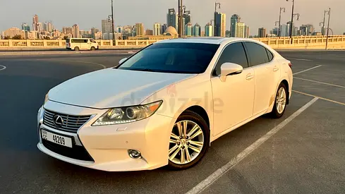 2014 Lexus ES 350 Luxury GCC Specs in Excellent Condition