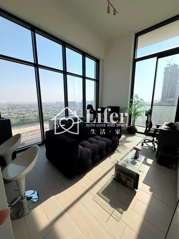 Fully Furnished I Mid Floor I Stylish Interiors