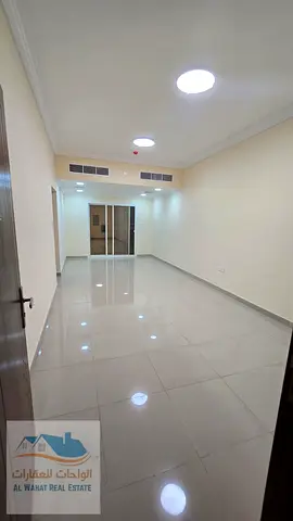 🔥🏡 لأول مرة للإيجار – شقة غرفتين وصالة في عجمان 🏡🔥 جديدة بالكامل – أول ساكن 📍 الموقع: الجرف 3 ✨ شقة بمواصفات مميزة ومساحات واسعة: 🛏️ غرفتين وصال