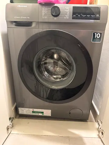 Hisense front load washing machine 8kg — good condition 1yr old
