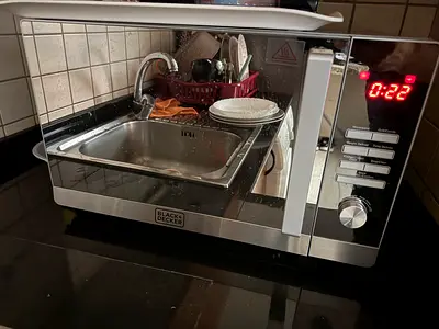 Black+Decker Compact Countertop Microwave - Good Condition