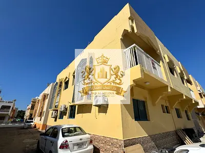 بنايه تجاري سكني باليرموك ٢٥٠٠ قدم شارع جار بدخل سنوي ١٧٣الف