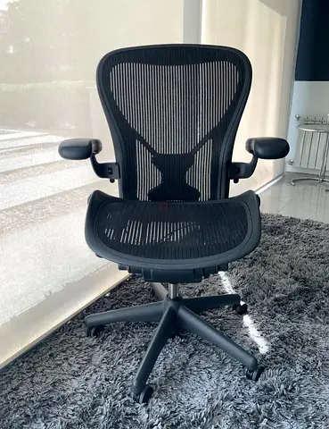 Used Herman Miller Aeron Size B in good condition