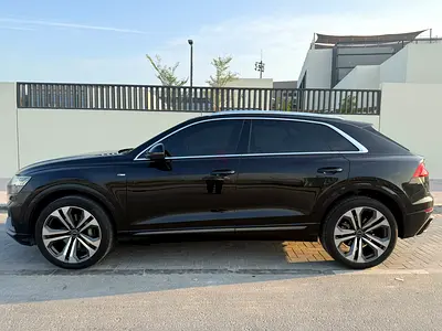2022 Audi Q8 55 TFSI quattro S line | GCC Specs