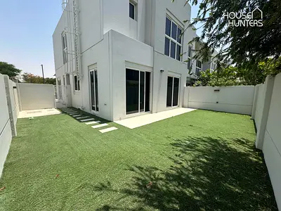 Corner unit | Large Plot | Family living room