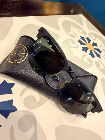 Ray-Ban Clubmaster series black frame