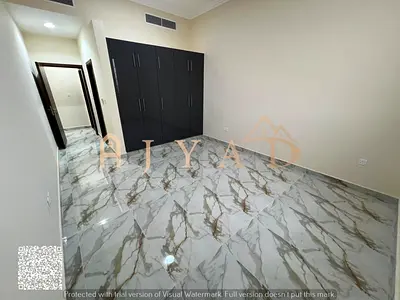 شقة غرفة وصالة أول ساكن للإيجار السنوي في المويهات 3، خزائن حائط مدمجة، تشطيب مميز وموقع قريب من جميع الخدمات.
