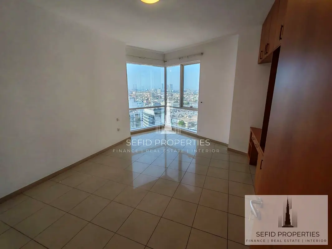 Elegant 2-Bedroom Residence with Sheikh Zayed Road Views | Fairmont | AED 190,000 Yearly