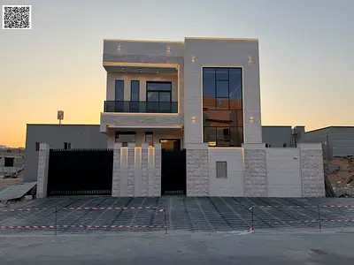 Elegant, modern villa | 5 master bedrooms | High-end finishes | Private rooftop | Central air conditioning | Freehold | Move-in ready | Financing opti
