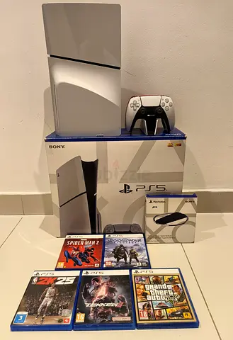 Ps5 Slim with 2 controller + 5 games + charging dock + circle stand