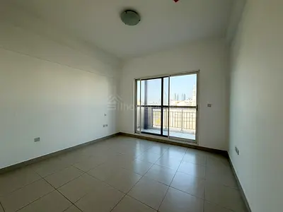 Corner Unit | Closed kitchen | Burj khalifa view