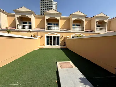 Unfurnished - 1 Beds Townhouse - District 12