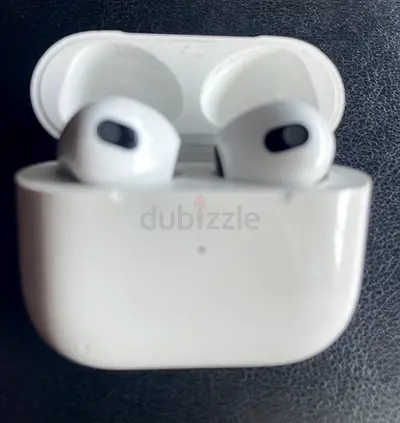 Used Apple AirPods 3 earbuds with charging case - working fine