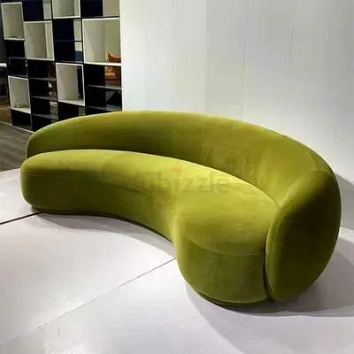 Curved Green Velvet Sofa - Modern Kidney-Shaped Lounge