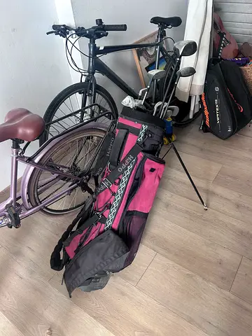 Used golf bag with set of clubs (stand bag) - pink/black good starting