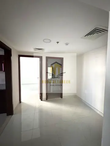 First Occupant – 1 Master Bedroom and Free Parking