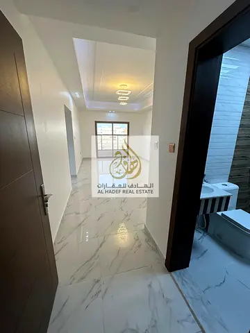الايجارالسنوي عجمان منطقة المويهات3جنب المدرسة اكاديمية والمستشفى السعودي الالماني و المدرسة هابتات البنايه عائلات غرفه وصاله بلكونه 2 حمام تكيف مركزي