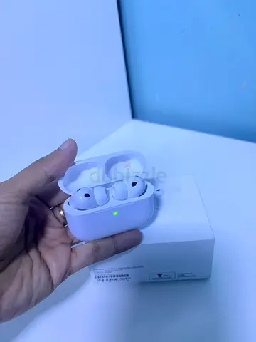 Apple AirPods Pro 3 – Original, Excellent Condition + Box & Invoice
