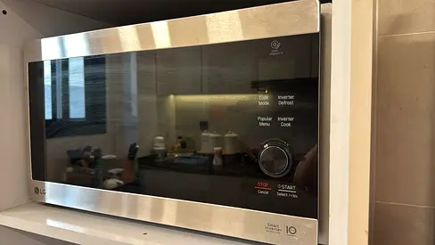 LG Microwave smart inverter 42L