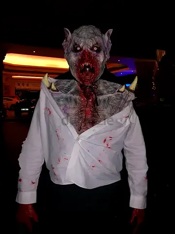 A SUPER SCARY HALLOWEEN CUSTOME FOR SALE - (UNISEX) - PREVIOUS CUSTOME PARTY WINNER 1ST PRIZE!!