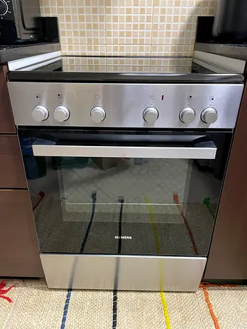 Siemens Electric Stove with Oven